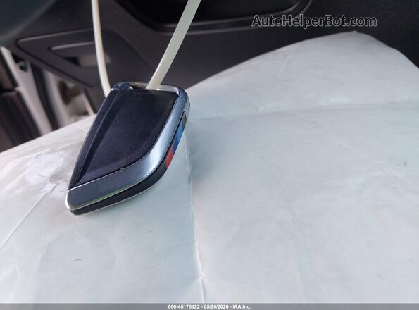 WBAJS7C09LCD45856 2020 BMW 5 SERIES White Vista del salpicadero