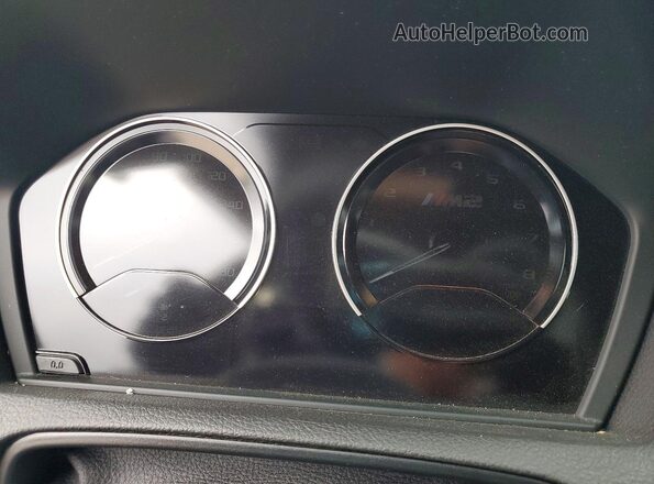 WBS2U7C57KVB09280 2019 BMW M2 Gray Widok zestawu wskaźników