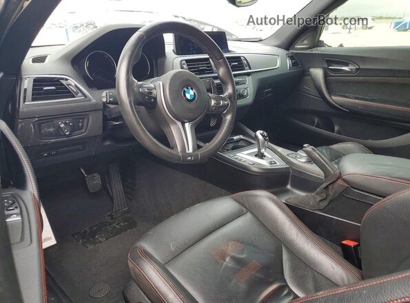 WBS2U7C57KVB09280 2019 BMW M2 Gray Widok deski rozdzielczej