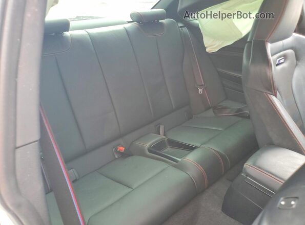 WBS2U7C57KVB09280 2019 BMW M2 Gray Widok tylnych siedzeń