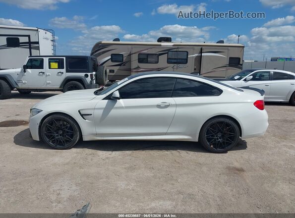 WBS3R9C33HA014356 2017 BMW M4 White Vista interior de 360 grados