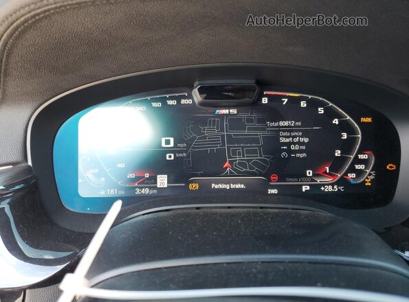WBS83CH05MCH33385 2021 BMW M5 Gray ხელსაწყოთა პანელის ხედი