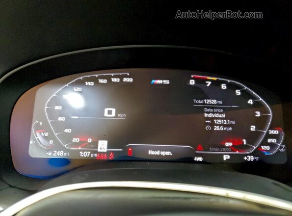 WBS83CH09PCL44962 2023 BMW M5 Green ხელსაწყოთა პანელის ხედი