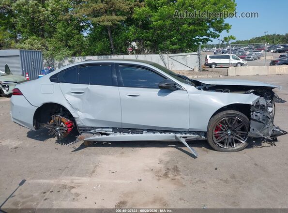 WBS83FK02TCV22294 2026 BMW M5 Gray Вид задньої частини салону