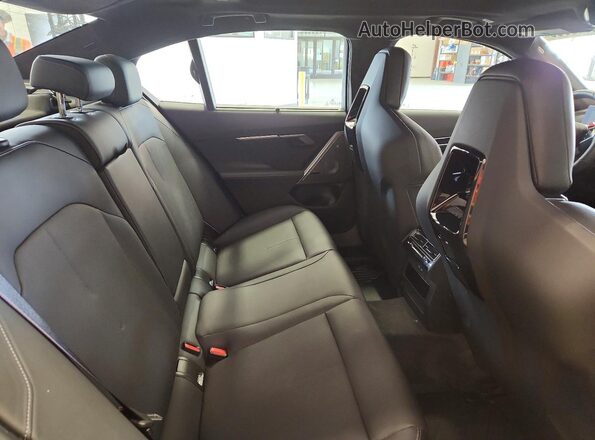 WBS83FK05TCV11581 2026 BMW M5 Black Widok tylnych siedzeń