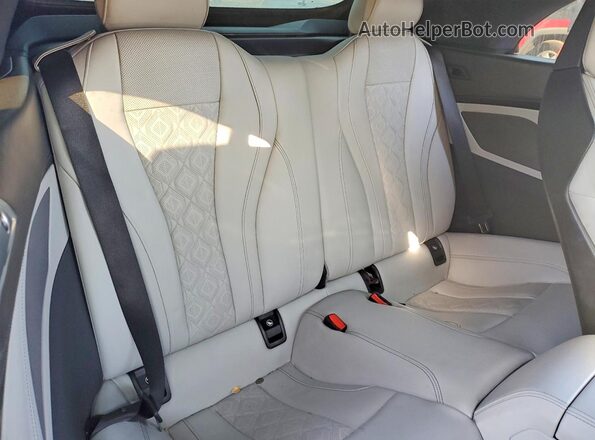 WBSDZ0C01LCD77017 2020 BMW M8 Orange Vista de los asientos traseros