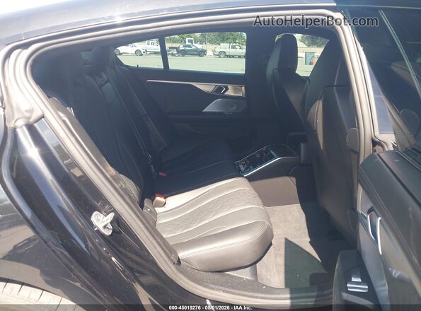 WBSGV0C00PCL61824 2023 BMW M8 Black Widok naklejki z numerem VIN