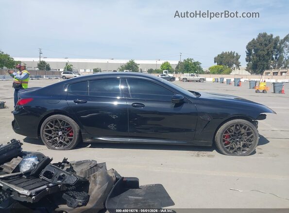 WBSGV0C00PCL61824 2023 BMW M8 Black Widok wnętrza 360 stopni