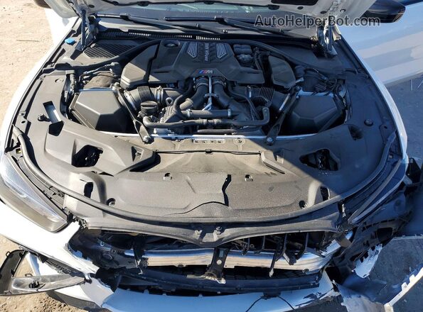 WBSGV0C08PCK30043 2023 BMW M8 Белый Вид задней части салона