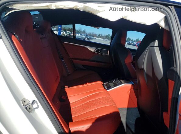 WBSGV0C08PCK30043 2023 BMW M8 Белый Вид задних сидений