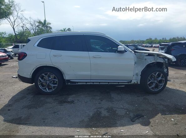 WBX47DP02RN266777 2024 BMW X3 White 360 interior view