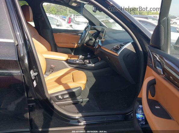 WBX47DP06NN158351 2022 BMW X3 Black Widok wnętrza z przodu