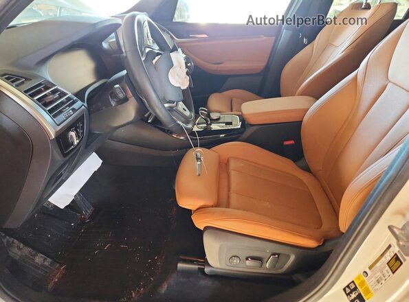 WBX57DP03RN266274 2024 BMW X3 White Widok wnętrza z przodu