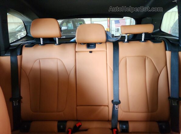 WBX57DP03RN266274 2024 BMW X3 White Widok tylnych siedzeń