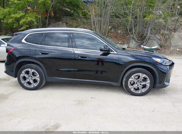 WBX73EF01P5W47548 2023 BMW X1 Black Vista interior trasera
