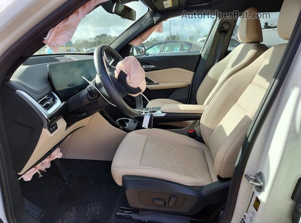 WBX73EF03S5105702 2025 BMW X1 White წინა სალონის ხედი