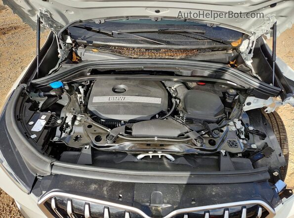 WBX73EF03S5105702 2025 BMW X1 White ძრავის განყოფილების ხედი