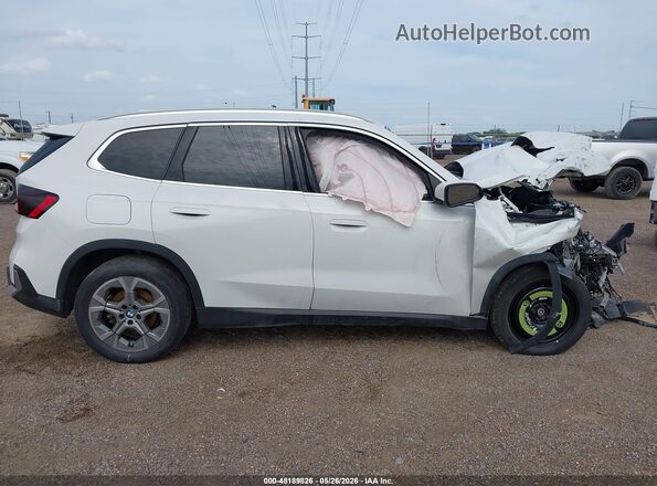 WBX73EF09P5W63044 2023 BMW X1 White უკანა სალონის ხედი