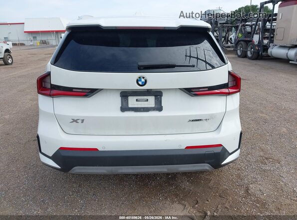 WBX73EF09P5W63044 2023 BMW X1 White 