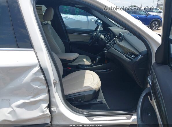 WBXHT3C30GP883524 2016 BMW X1 White Սալոնի դիմացի տեսք