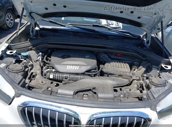WBXHT3C31H5F76847 2017 BMW X1 White უკანა ხედი