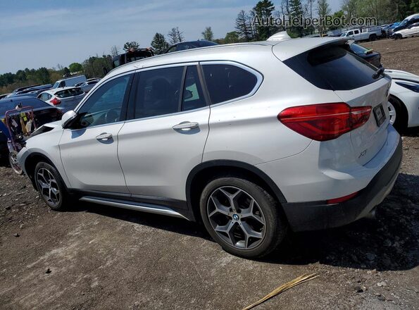 WBXHT3C31J5L28455 2018 BMW X1 White 