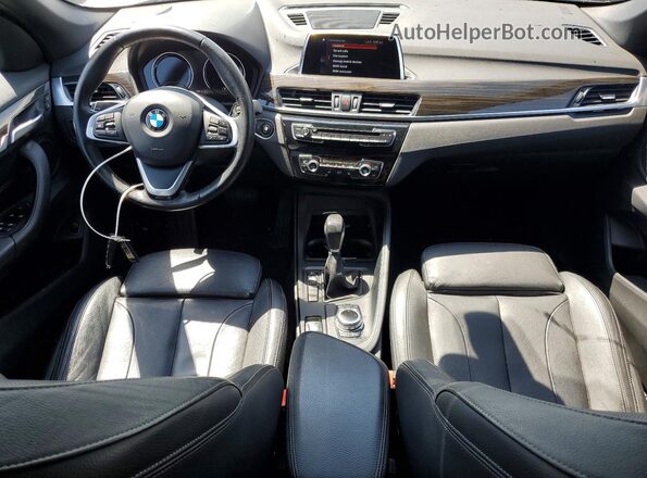 WBXHT3C31J5L28455 2018 BMW X1 White 