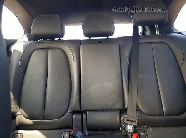 WBXHT3C32H5F72788 2017 BMW X1 Black უკანა სავარძლების ხედი