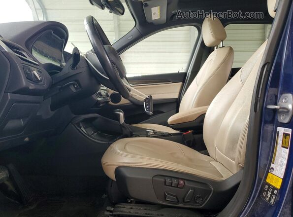 WBXHT3C33GP883260 2016 BMW X1 Blue Widok wnętrza z przodu
