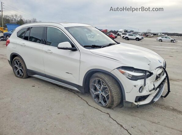 WBXHT3C33J5F91131 2018 BMW X1 White Delantero derecho