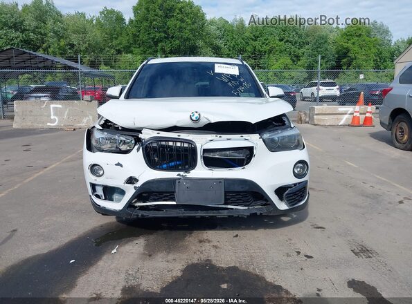 WBXHT3C33J5K25134 2018 BMW X1 White ხელსაწყოთა პანელის ხედი