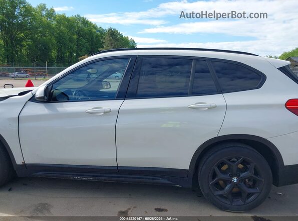 WBXHT3C33J5K25134 2018 BMW X1 White სალონის 360-გრადუსიანი ხედი