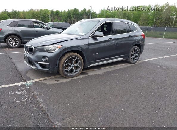 WBXHT3C33J5K27627 2018 BMW X1 Gray Przód lewy