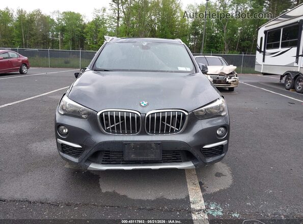 WBXHT3C33J5K27627 2018 BMW X1 Gray Widok zestawu wskaźników