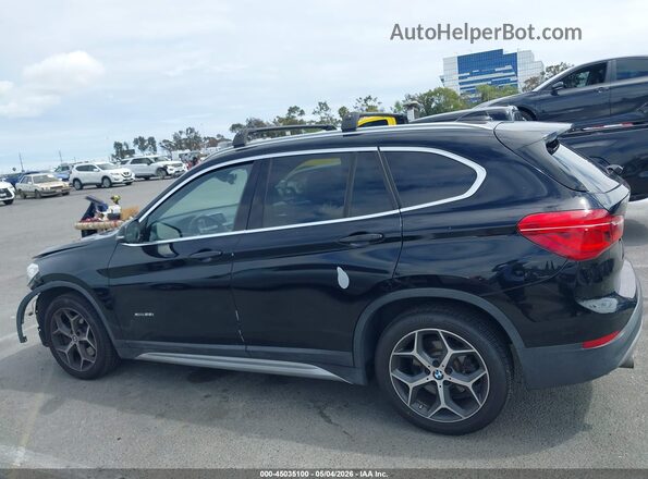 WBXHT3C34J5K22016 2018 BMW X1 Black Vista interior de 360 grados