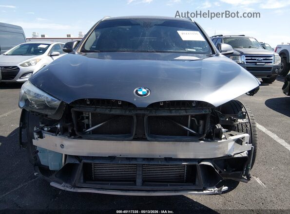 WBXHT3C35J3H33670 2018 BMW X1 Gray Widok z przodu