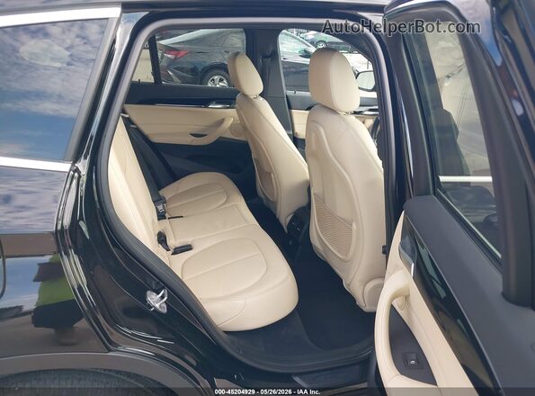 WBXHT3C35J5F89798 2018 BMW X1 Black VIN sticker view