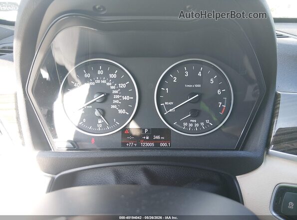 WBXHT3C36H5F71367 2017 BMW X1 White უკანა სავარძლების ხედი