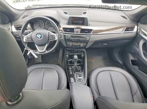 WBXHT3C39G5E56356 2016 BMW X1 Белый Вид панели приборов