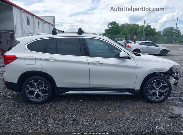 WBXHT3C39J5L29465 2018 BMW X1 White 