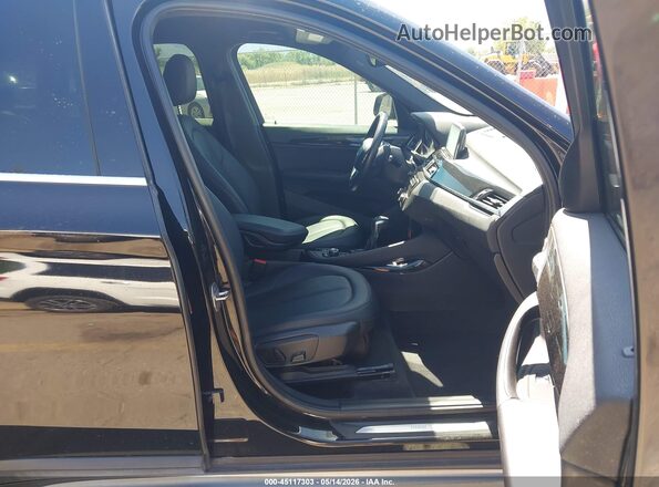 WBXHT3C3XGP884857 2016 BMW X1 Black Front interior view