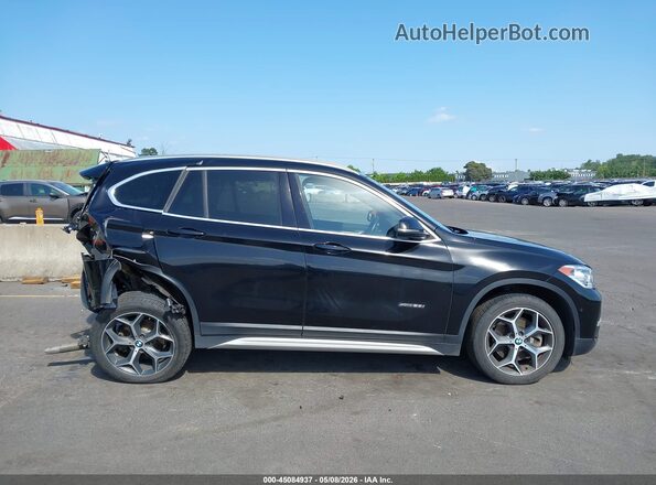 WBXHT3C3XH5F69069 2017 BMW X1 Black სალონის 360-გრადუსიანი ხედი