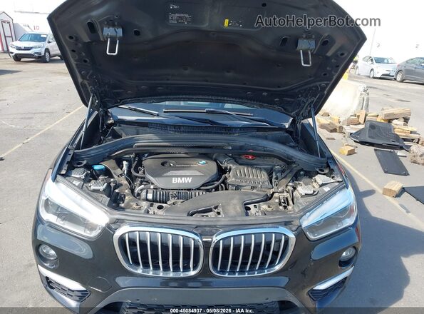 WBXHT3C3XH5F69069 2017 BMW X1 Black უკანა ხედი