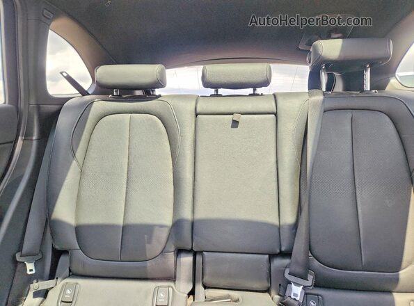 WBXHT3C3XH5F76409 2017 BMW X1 Black Widok tylnych siedzeń