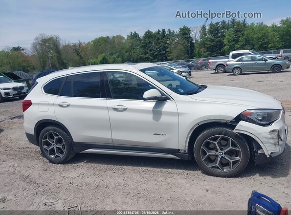 WBXHT3C3XJ5K29875 2018 BMW X1 White უკანა სალონის ხედი