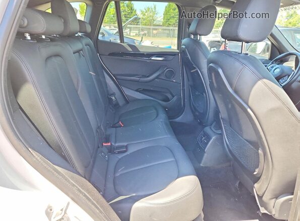 WBXHT3C54K5L89219 2019 BMW X1 White 