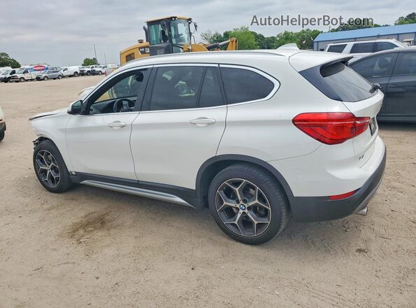 WBXHT3C55K5L37257 2019 BMW X1 White Rear left