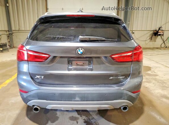 WBXHT3C59K5L90477 2019 BMW X1 Gray Widok z tyłu