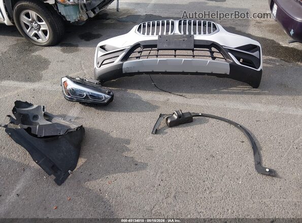 WBXJG7C00L5P69869 2020 BMW X1 White Սարքավորումների վահանակի տեսք
