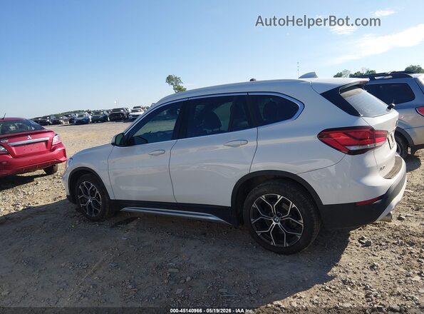 WBXJG9C03M5S07347 2021 BMW X1 White 360 interior view